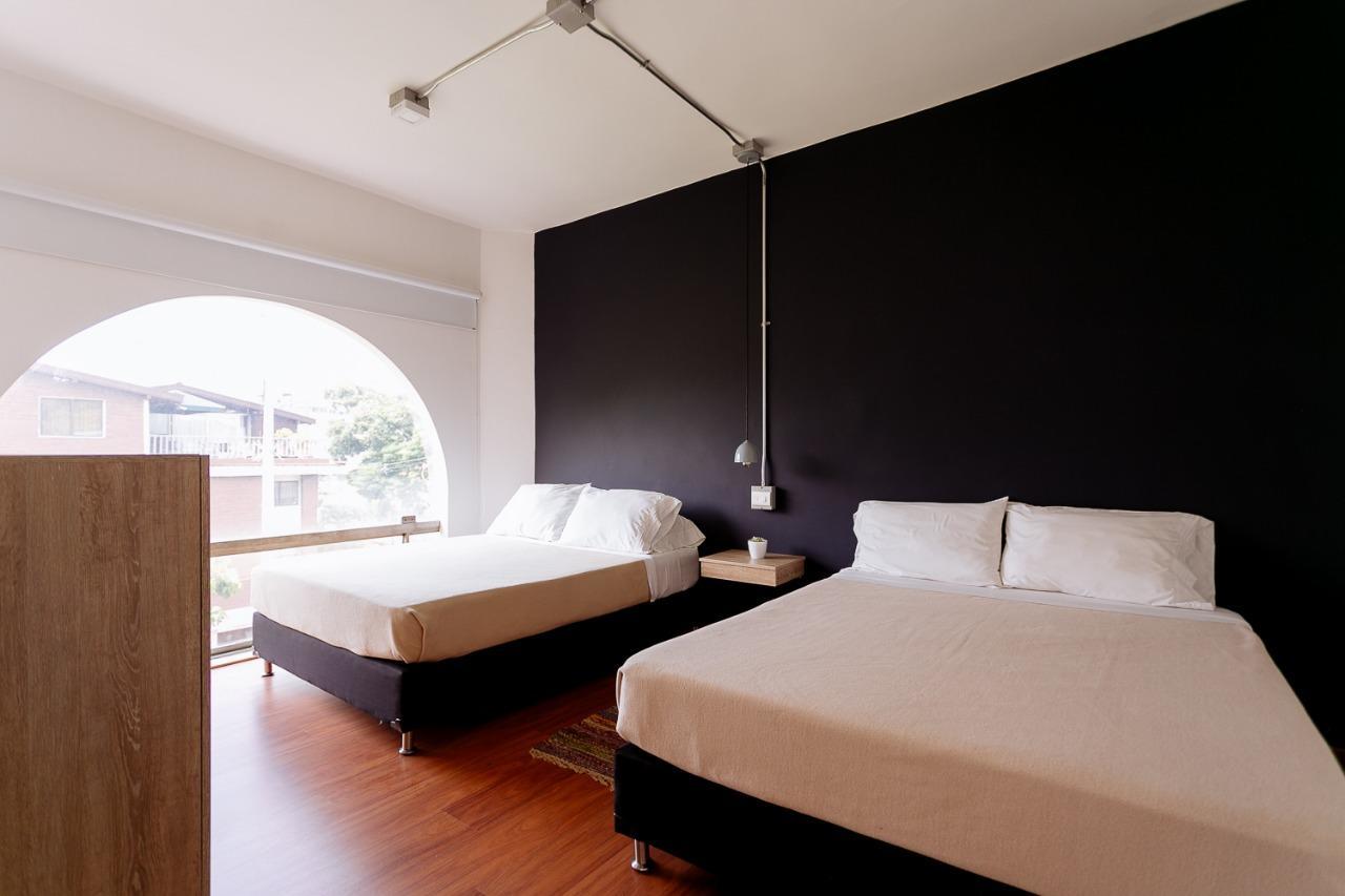 Two Br Apartment Lleras Меделин Екстериор снимка